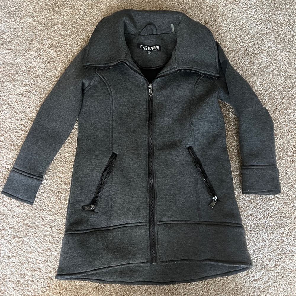 Steve Madden grey sweat jacket. Very warm! 3/4 sleeve size s